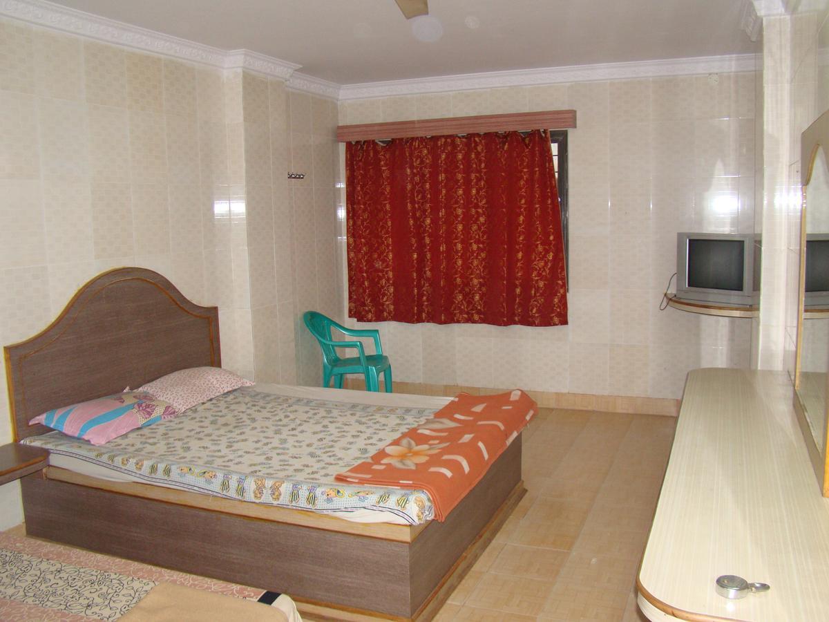 Sreeniketanam Lodge Mādhavaram Eksteriør bilde